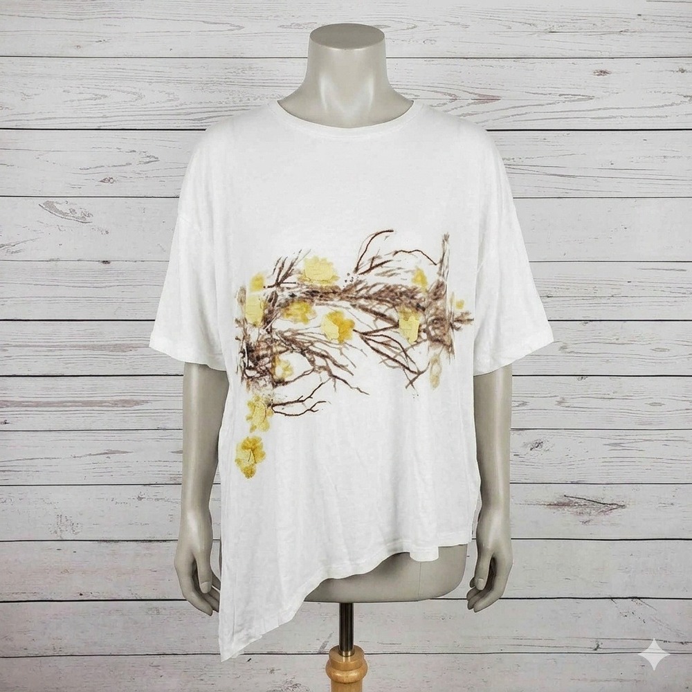 Krista Larson T-Shirt White Floral Asymmetric Hem Lagenlook Art To Wear One Size
